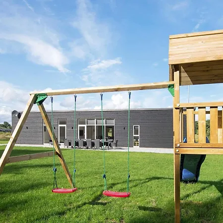 Summer House With Wellness Area בית נופש