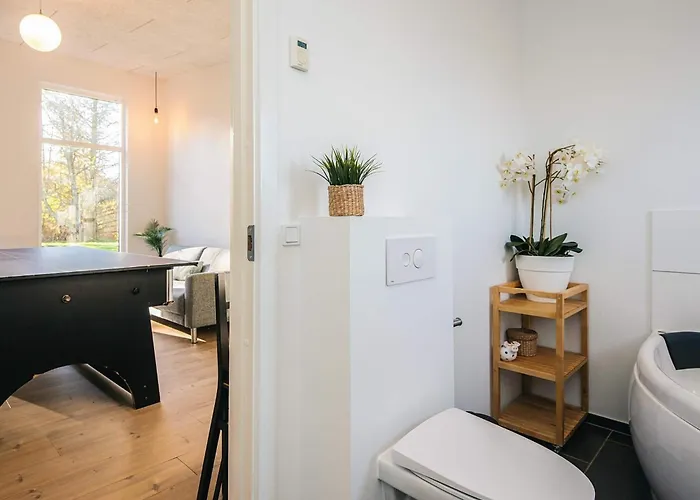 Summer House With Wellness Area Glesborg
